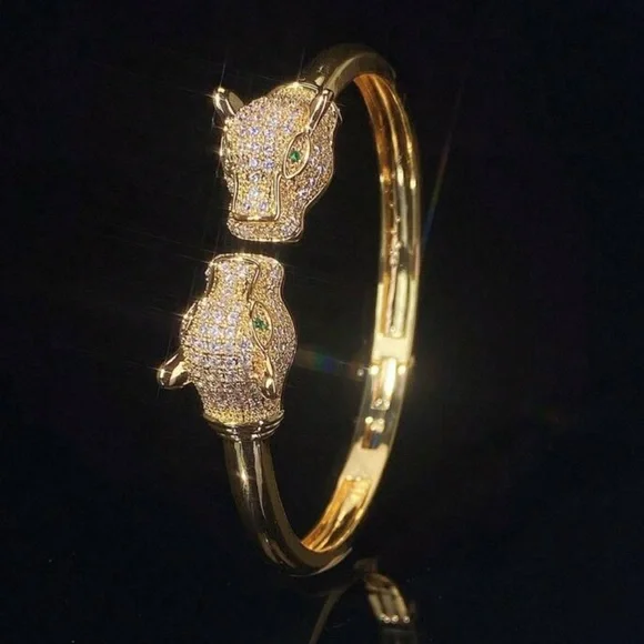 Elegant Gold Panther Bracelet - Picture 2 of 3